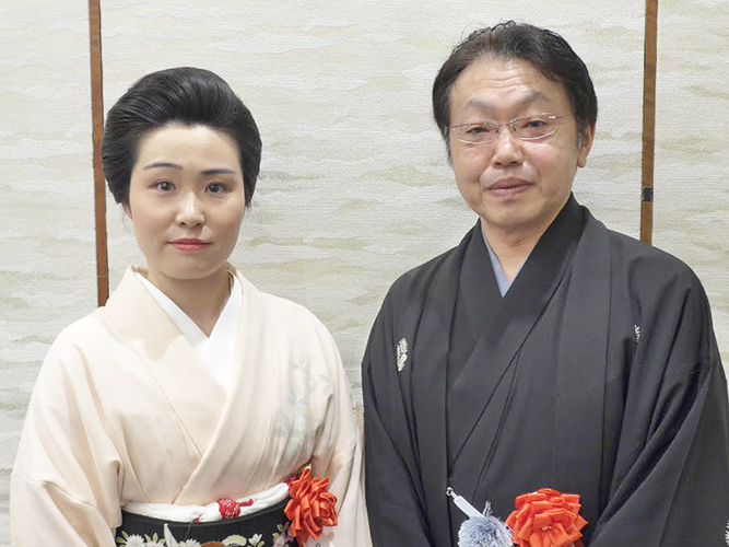 花柳輔太朗(右)、井上安寿子